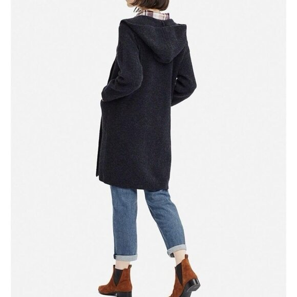 Uniqlo Women’s Long Cardigan 100% Wool Sweater Hooded Small Gray Pockets Button - Picture 2 of 12